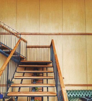 Oliver'S Hostelry Bandung Esterno foto